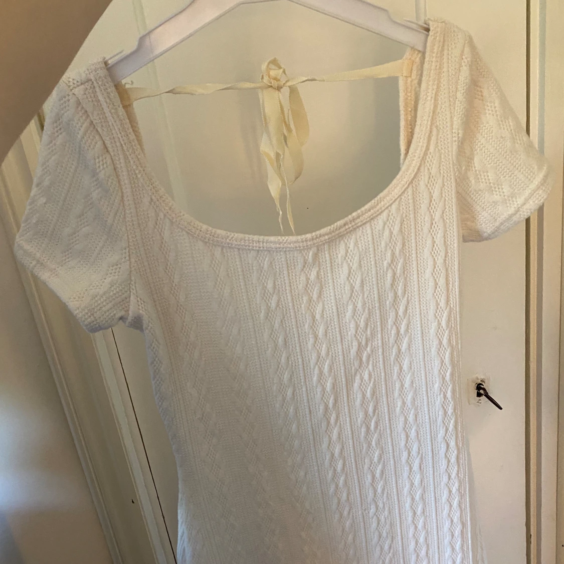 Crémevit klänning - 90