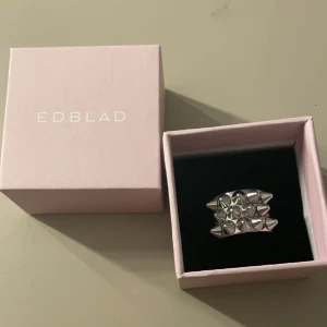 Edblad ring  - Säljer min Edblad ring då jag inte använder den längre 💗 (pris kan diskuteras)