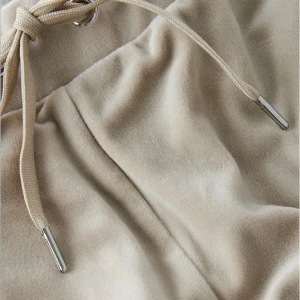 Mjukis byxor  - Mjukis byxor från Gina, köptes för ca 1 år sen och knappt använda förutom enstaka gånger! Pris kan diskuteras och fler bilder kan skickas vid intresse❤️super mysiga och sköna att gå i.