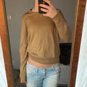 Tröja  - jättefin tröja från Filippa K i bra skick! kom privat för fler frågor 🤍