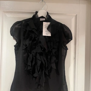 Saint Tropez blus - Helt ny Saint Tropez blus med lapp! Köpt för 499kr Kan gå ner i pris vid snabbt köp💝