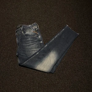 Replay Anbass Jeans  - | Replay Anbass Jeans | Storlek: 32/34, passar 175-185 | Skick: 7/10 | Nypris Ca: 1400kr | Vårt pris: 449 | 