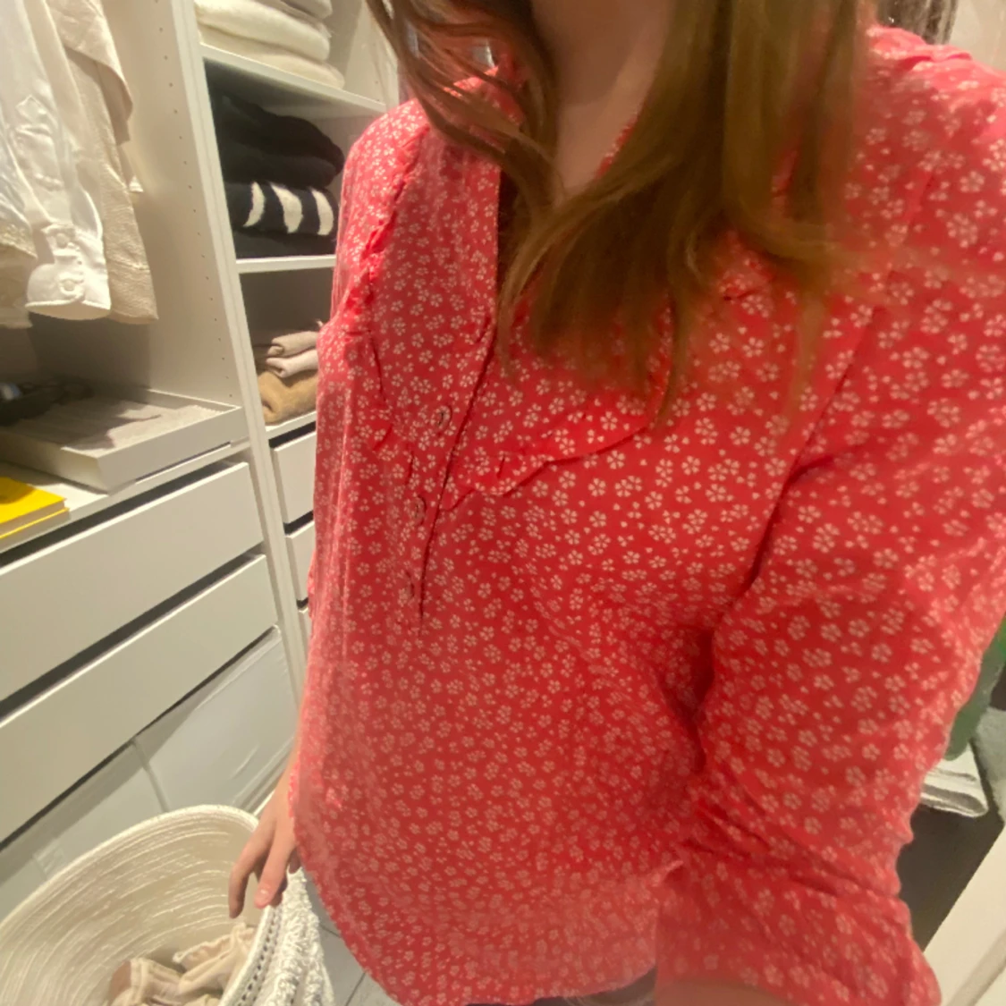 Rosa tröja med så blommor på💕 - 91