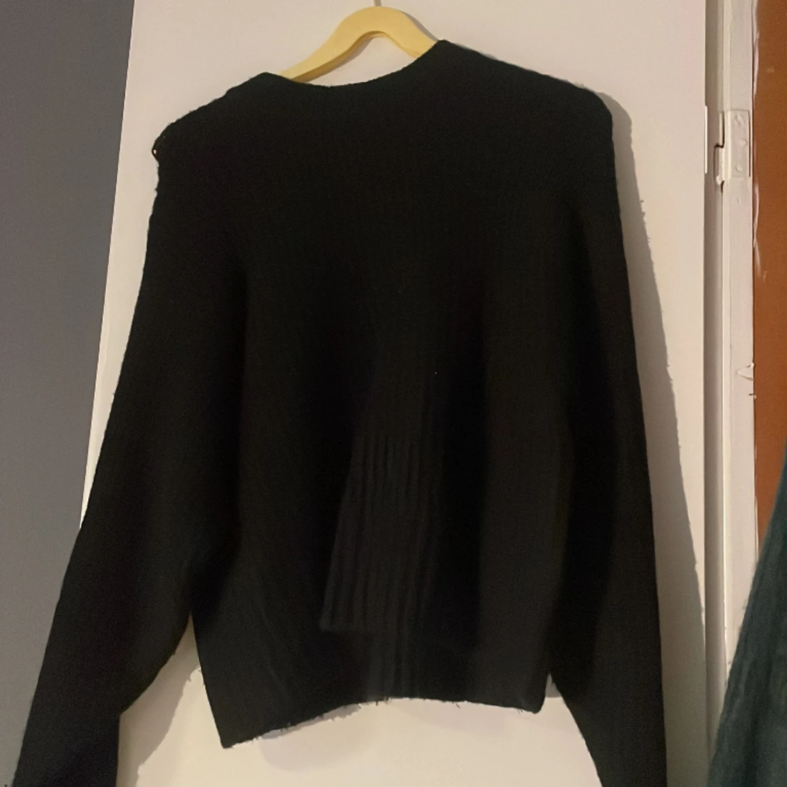 Svart stickad tröja 
