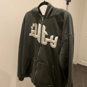 DTY Sweater Cardigan - Storlek M  Bra skick   