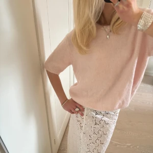 Stickad tshirt  - Superfin stickad Tshirt från lindex i alpackaull💕 sparsamt använd 