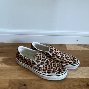 Leopard vans - Använda 1 gång så toppen skick, stl 37.