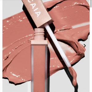 Caia läppglans  - Nästan helt ny, bara testat, jättefin färg MAMAZITA. 💖💖