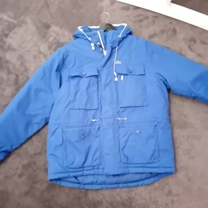 Lacoste jacka - Storlek xl