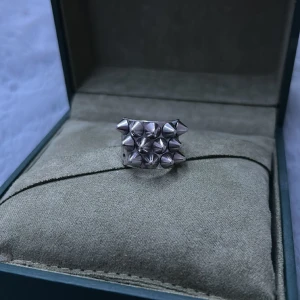 Edblads ring  - En jätte fin ring från Edblad som  tyvärr  en tag lossnat så säljer den för mindre pris!