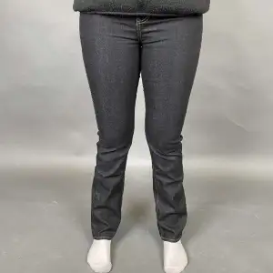 lågmidjade jeans från calvin klein