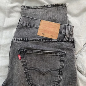 Levis jeans 501 - Storlek 33x34. Skriv vid funderingar