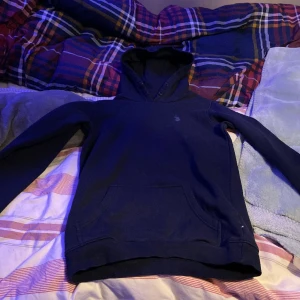 Ralph lauren tröja marinblå - Jätte fet ralle tröja köpte för 900 på kids brand store stor i storleken   