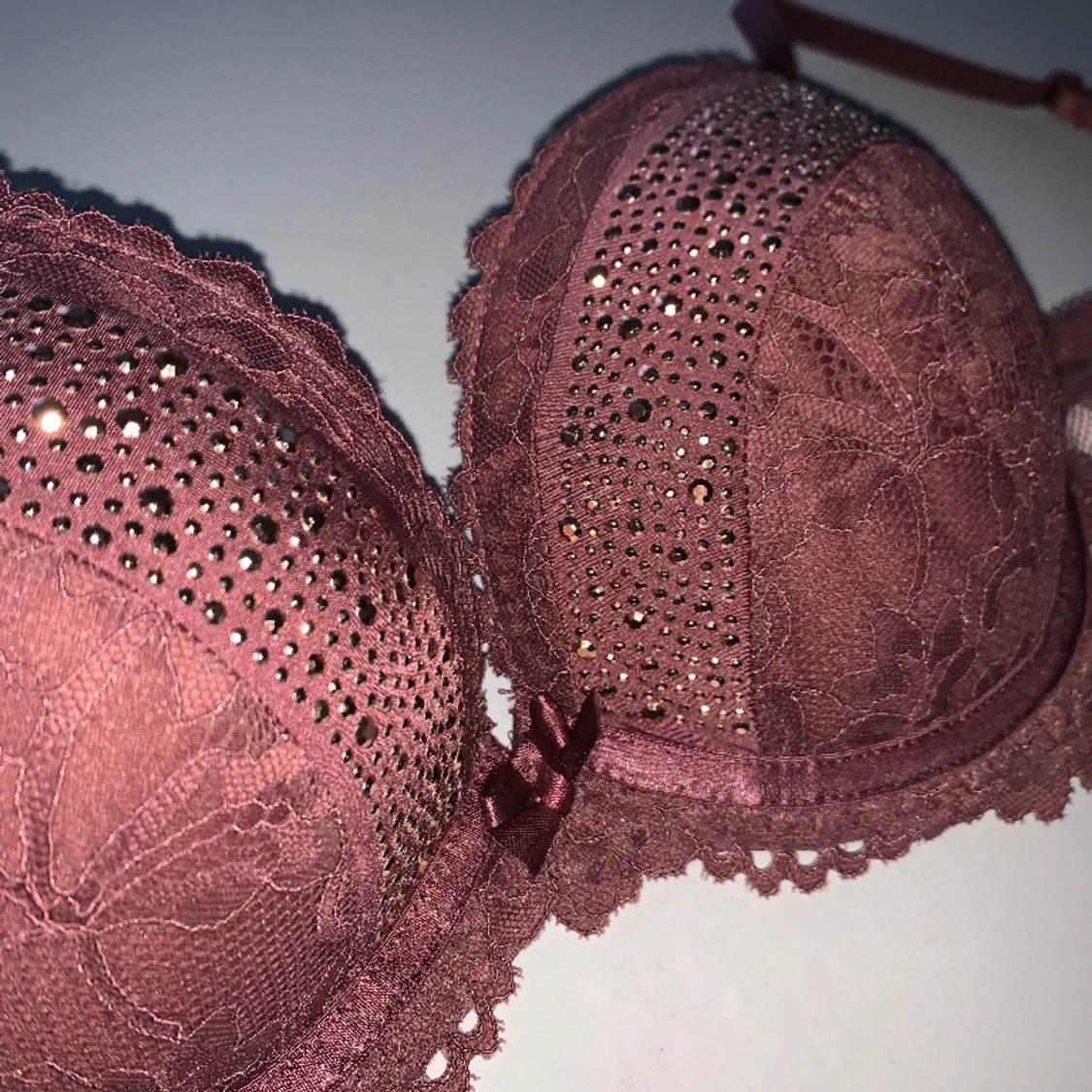 Lila bh med stenar - 91