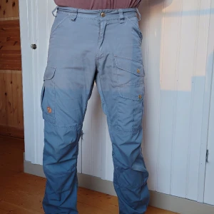 Fjällräven Vidda Pro - Friluftsbyxor. Herr. Blå. Använda men fint skick.