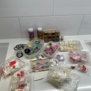 Glitter och lösnaglar kit - Paketpris