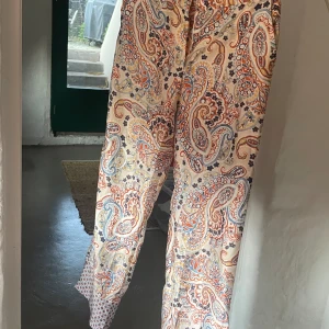 Söta byxor från mango stl M - Söta shorts från Mango stl M