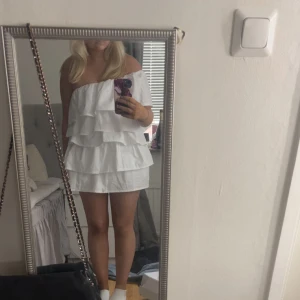 Anielle klänning - Endast använd en gång.