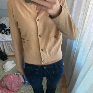 Blå jeans - Så fina jeans som verkligen passar till allt🙌 Orginalpris 1000