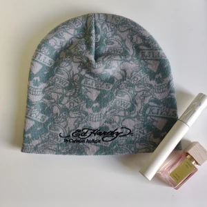 Ed Hardy mössa  - Supersnygg Ed Hardy mössa 💕 