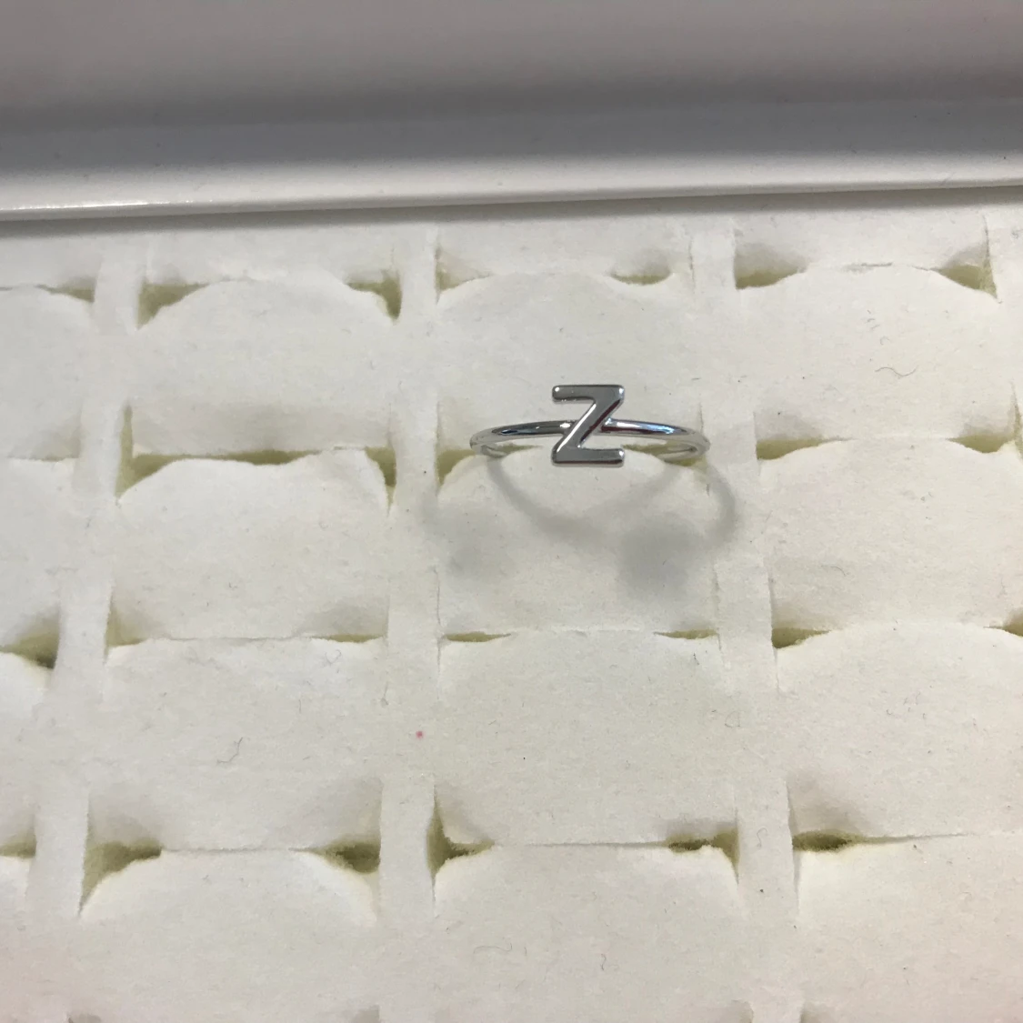 Solverpläterade Bokstav Ring  - 90