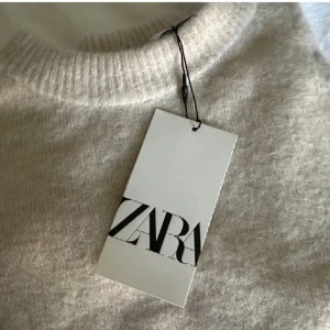 Stickad tröja - Beige tröja i akryl från zara