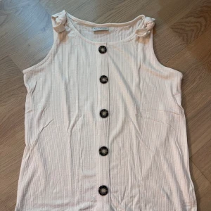 Top för barn flickor  - Knappt använd 