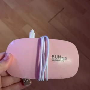 Nagel uvlampa  - Används inte men funkar jättebra!!