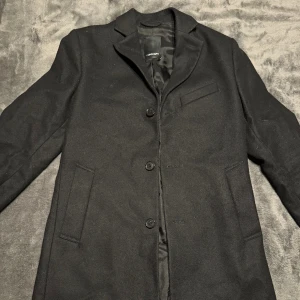 J.Lindeberg rock - J.Lindeberg rock, svart i storlek 46.