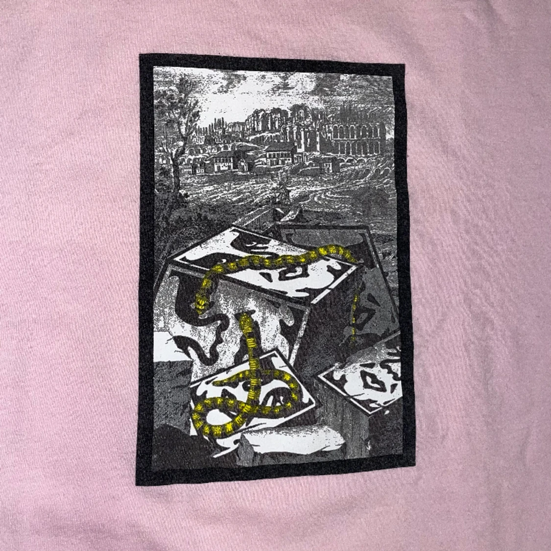 Obey T-Shirt med tryck - 90