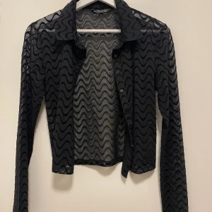 Mesh blis - Meshad blus från Stradivarius, aldrig använd i stl M