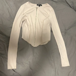 Tröja  - Bra skick.