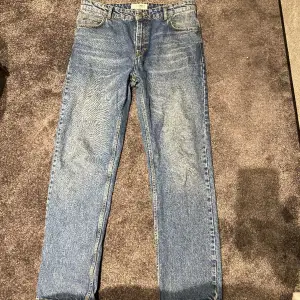 Tja! Säljer mina Just Junkies jeans i Loose fit då dem aldrig används längre, riktigt snygg byxa som har ett nypris på 800kr!