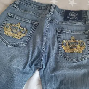 Säljer Victoria Beckman jeans,Rock&Republick Stl 29, midja 35cm innerben 74cm