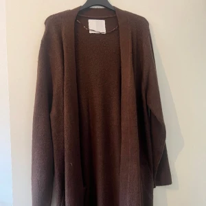 Dam kofta  - Brun dam kofta, aldrig använd 