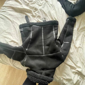 Jacka - Använd några gånger, ganska bra skick, inga märken eller skada 