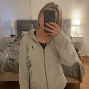 Ralph lauren  - Bra skick och jätte fin hoodie 