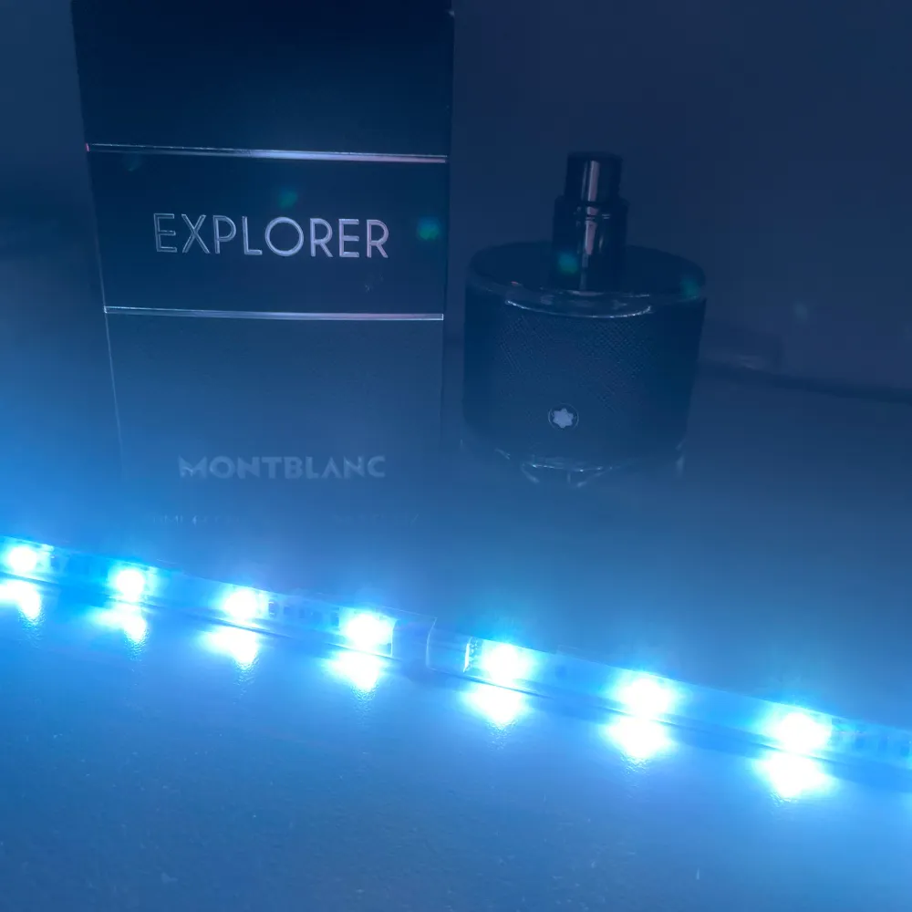 Montblanc explorer parfym tester 2ml  Parfymen är en klon på Creed Aventus   Porto tillkommer på 18kr. Parfym.