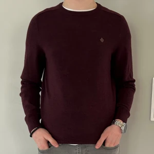 Morris 100% merinull! - Säljer nu min riktigt snygga morris tröja i 100% merinull. Skick 9,5/10 och storlek S! Nypris 1600kr. Mitt pris: 499kr. Jag på bilden är 172cm lång och väger 62kg! Hör av er!🙌🏼