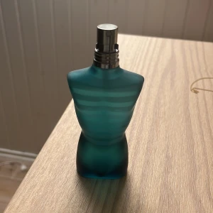JPG Le Male EDT - Klassiska JPG, ungefär 70ML kvar 