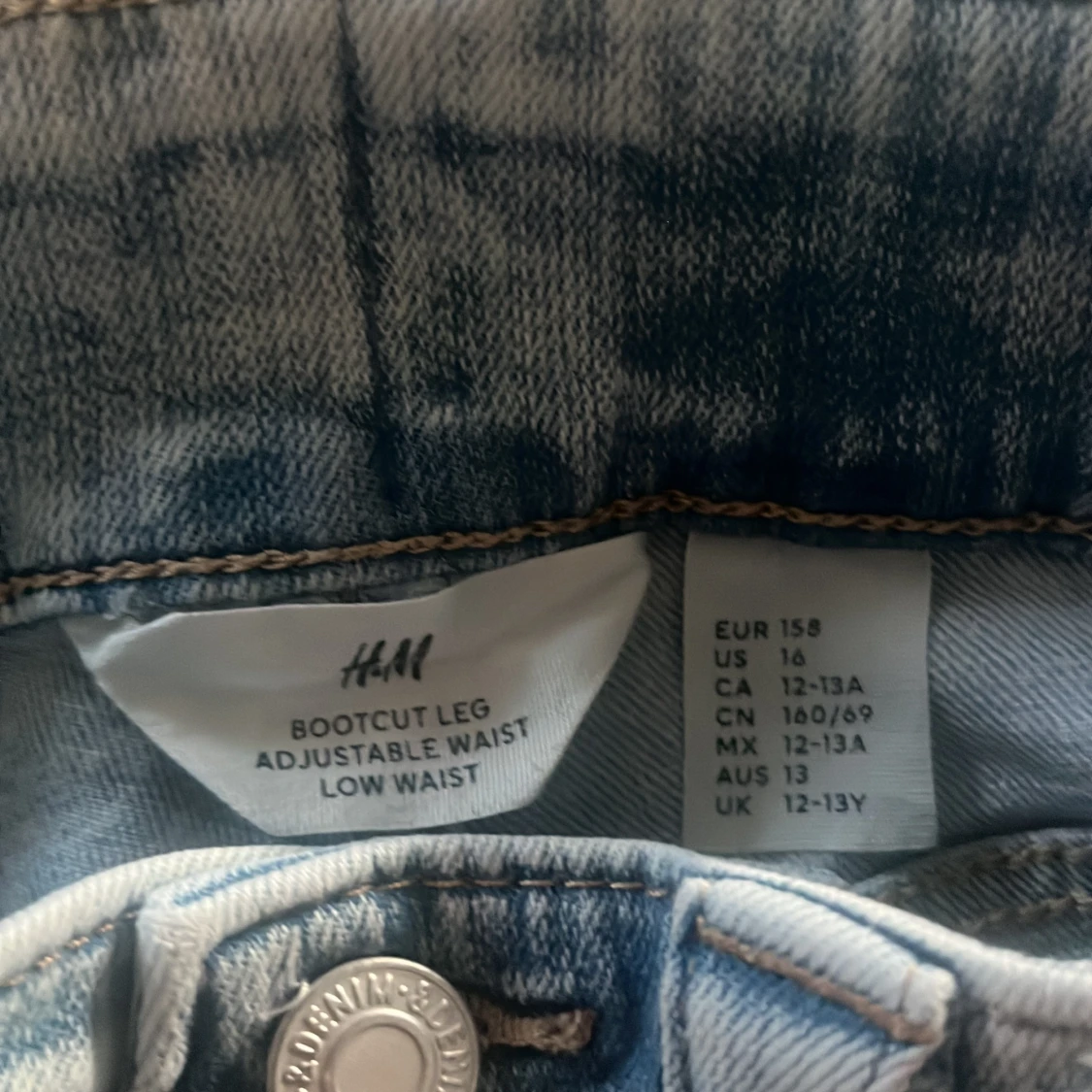 ljusblå lågmidjade jeans - 92