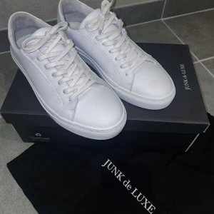 Sneakers - Storlek 43, i mycket bra skick! Från Junk de Luxe