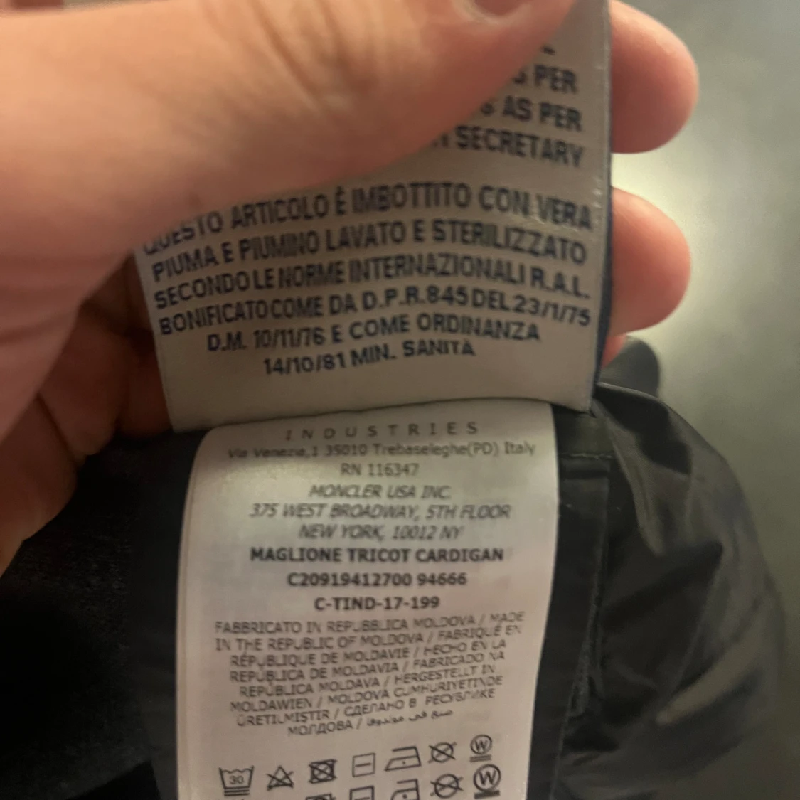Moncler Cardigan - 91
