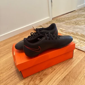 Nike legend 8 academy fg/mg - Storlek 9/40,5 