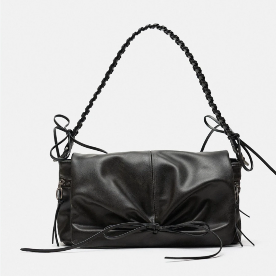 Söker väska från zara - 93