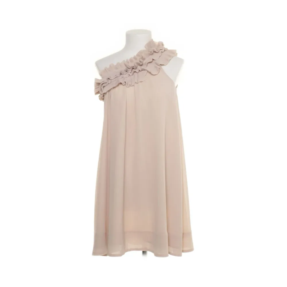 Jättefin gullig rosa miniklänning från H&M. Perfekt till fest eller sommar.  Storlek: XS Pris: 250 kr. Klänningar.