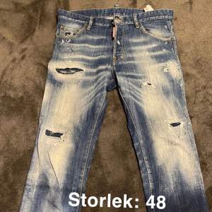 Säljer dessa par jeans. Mycket bra skick på dem. Storlek 48. Kan träffas i göteborg eller fraktas. Vid köp kontakta! 