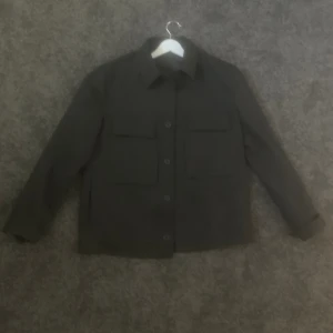 Overshirt, köpt i London, zara - Go overshirt köpt på zara i London för 1200kr
