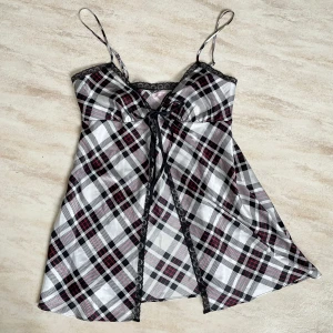 Nattlinne  - Jätte fint nattlinne från märket Victoria secret! Storlek M ♡