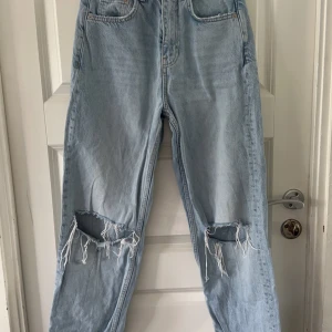 Jeans gina - Nästan helt oanvända jeans från Gina tricot ❤️ vid fler frågor och funderingar skriv privat ❤️